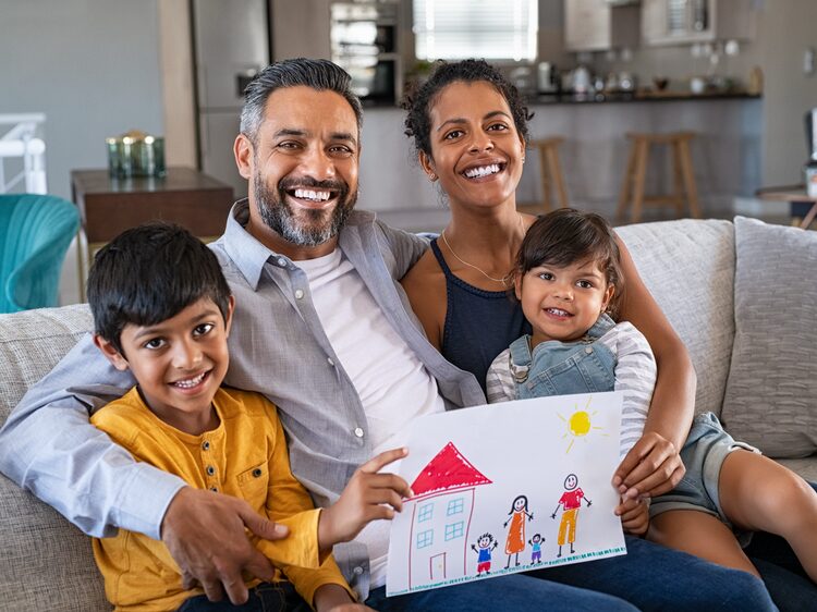 Speech-language pathologist providing speech therapy services in Apple Valley, CA